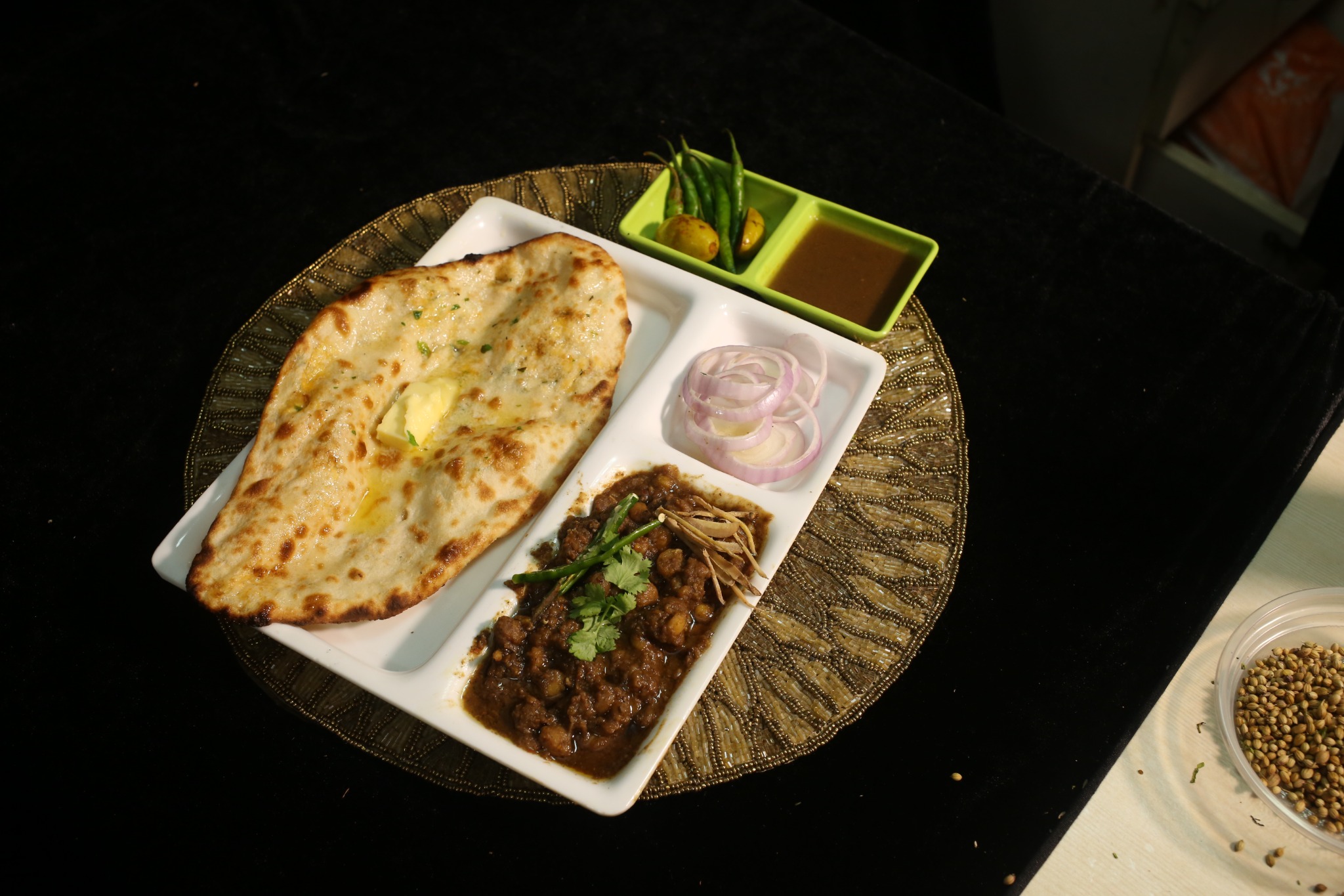 Naan platter